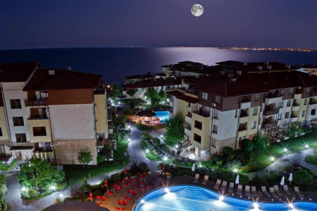 Апартамент Ния, Райска Градина / Garden Of Eden Sweti Wlas Exterior foto