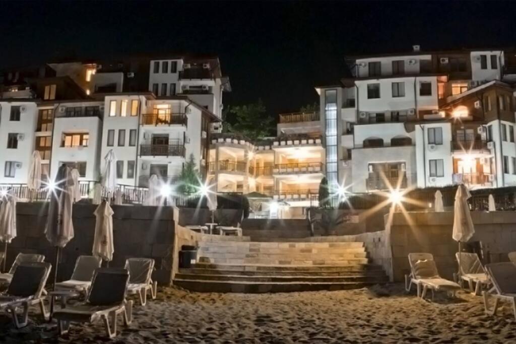 Апартамент Ния, Райска Градина / Garden Of Eden Sweti Wlas Exterior foto