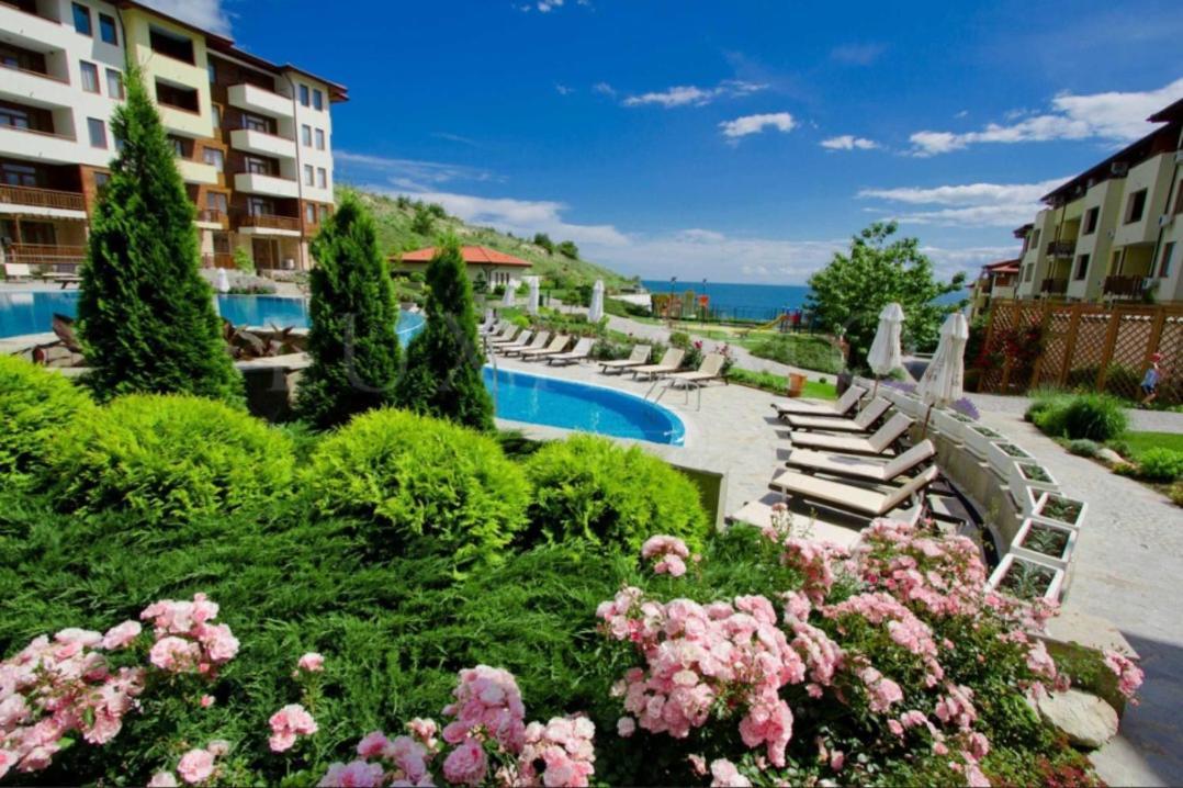 Апартамент Ния, Райска Градина / Garden Of Eden Sweti Wlas Exterior foto