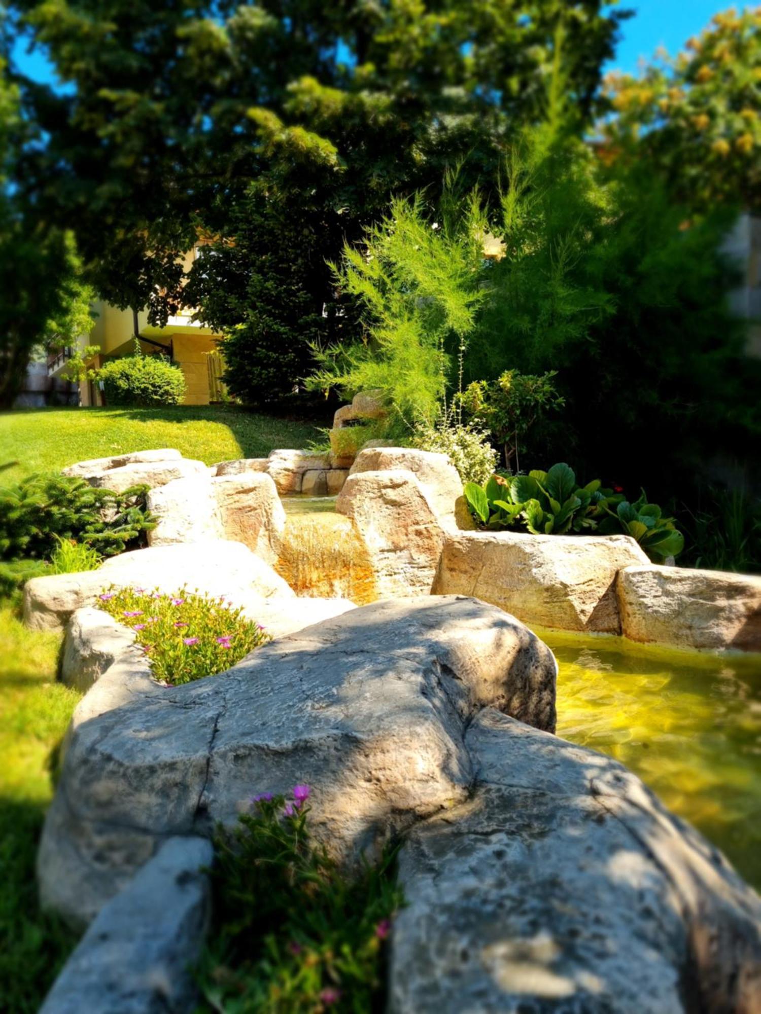 Апартамент Ния, Райска Градина / Garden Of Eden Sweti Wlas Exterior foto