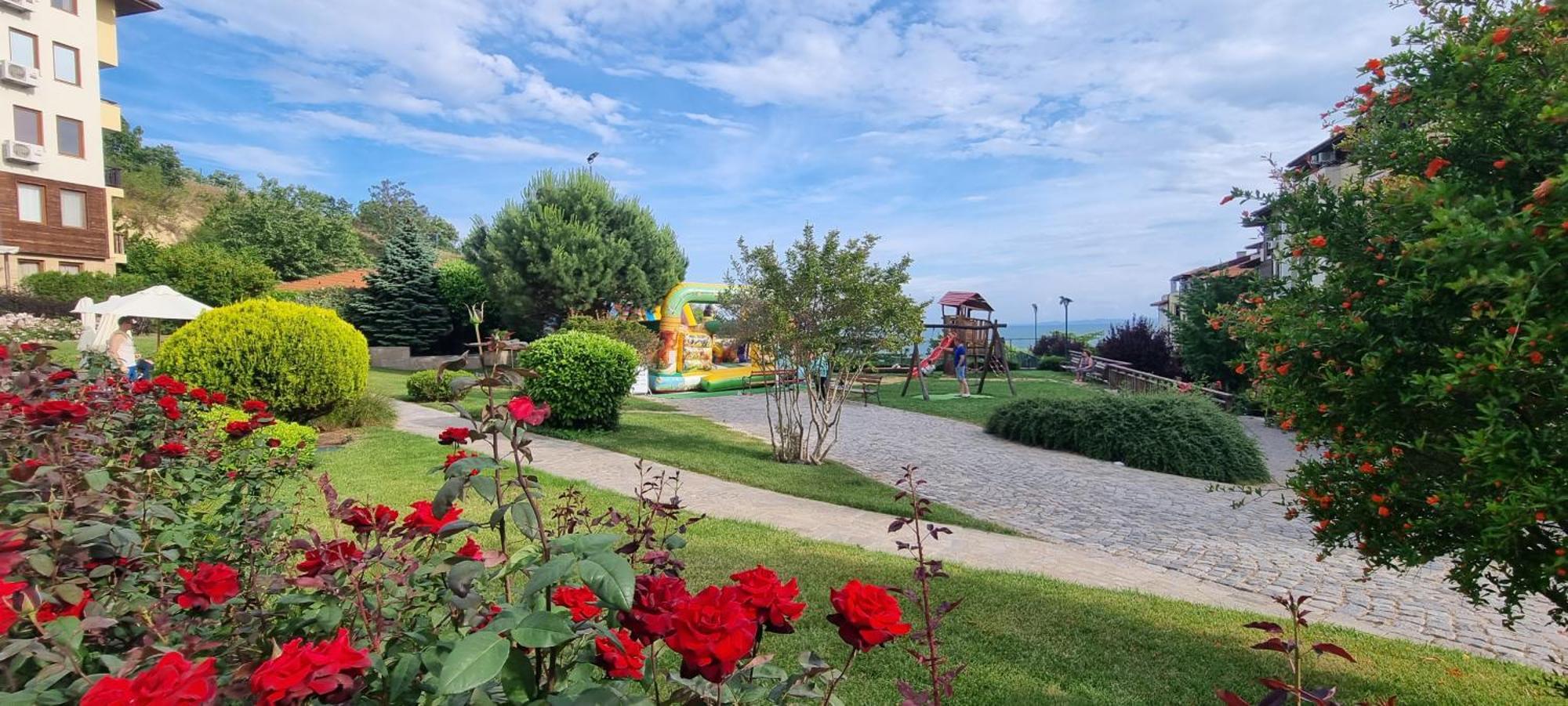 Апартамент Ния, Райска Градина / Garden Of Eden Sweti Wlas Exterior foto